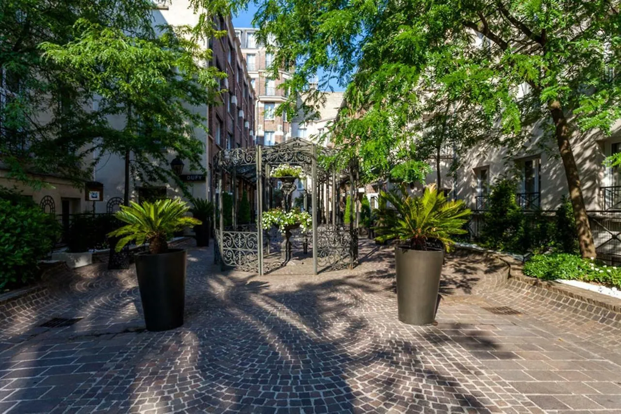 Отель Les Jardins Du Marais