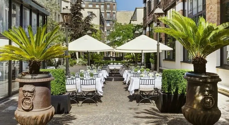 Les Jardins Du Marais Hotel 4*