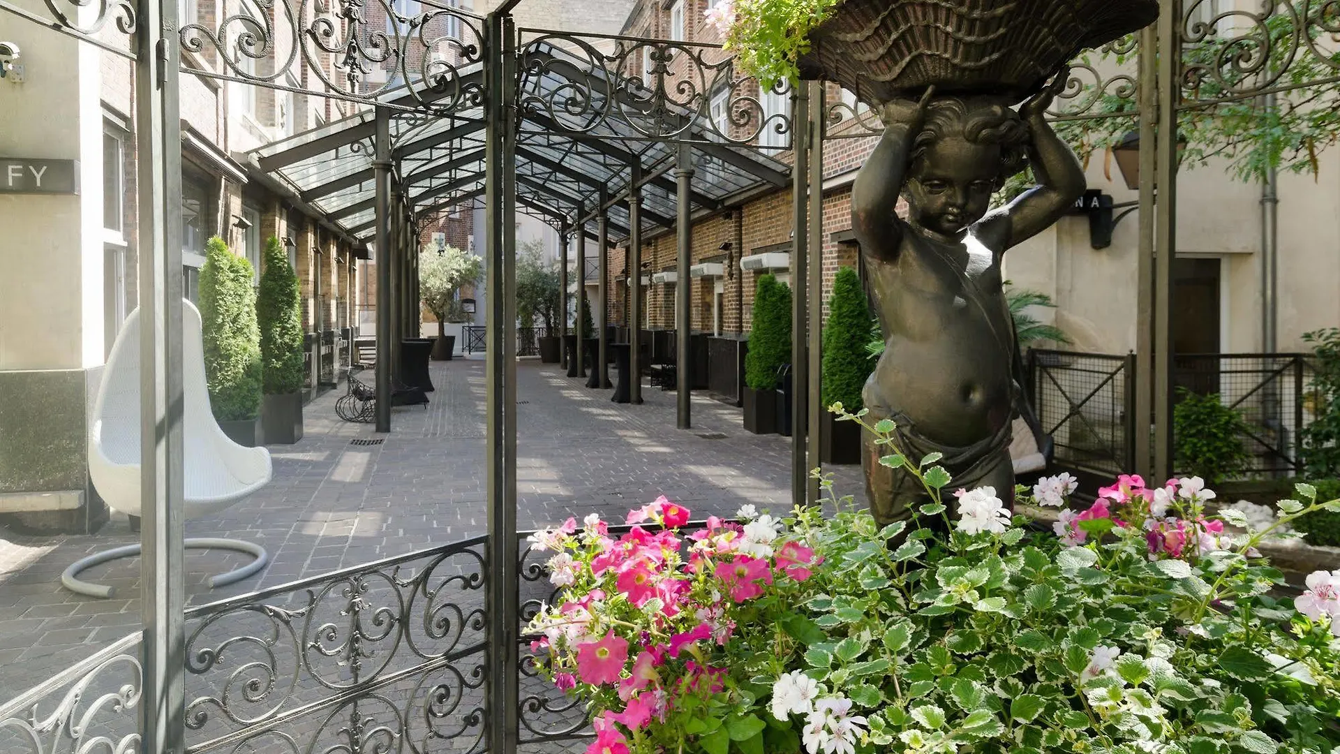 Les Jardins Du Marais 4*